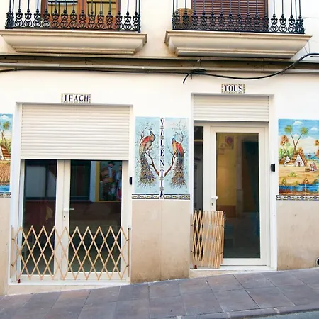 Loft Valentia Ifach Хостел