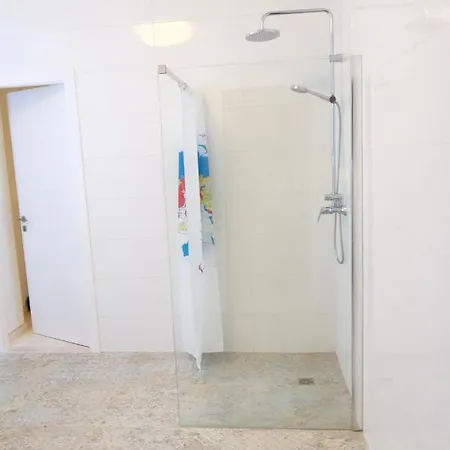 Loft Valentia Ifach 旅馆 *